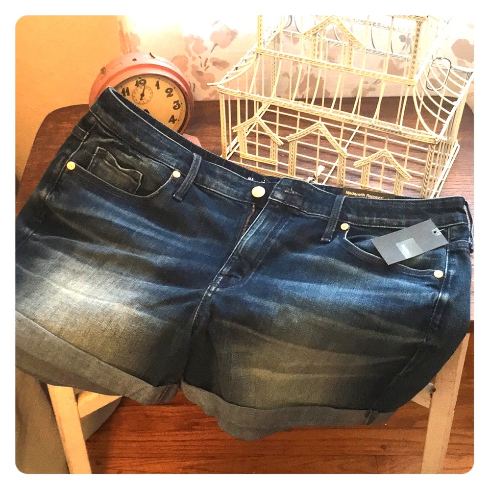 Sz 16 Mossimo high rise midi shorts 009